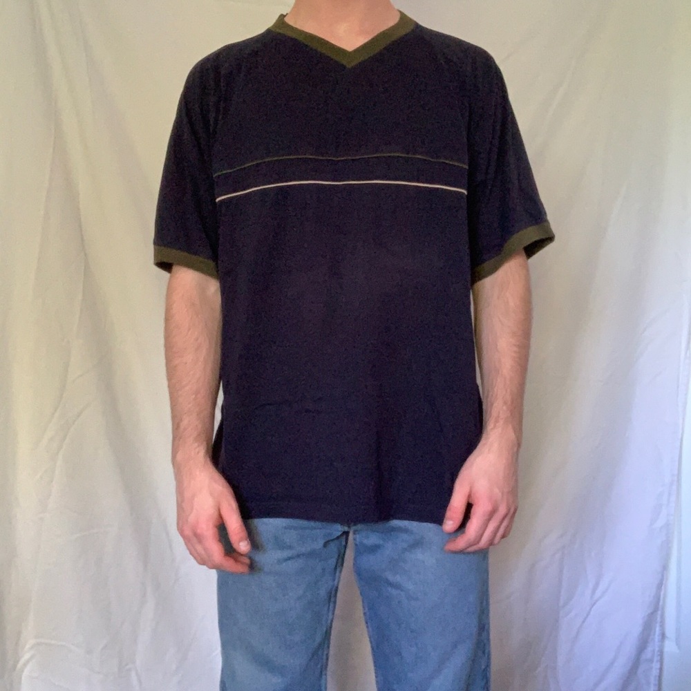 90’s Vintage V-Neck Tee